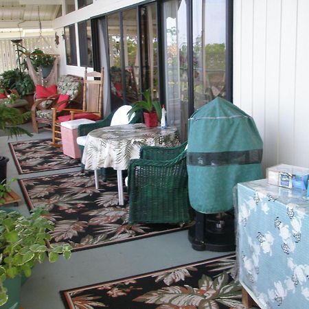 Hale-Hoola B & B Captain Cook Restoran foto